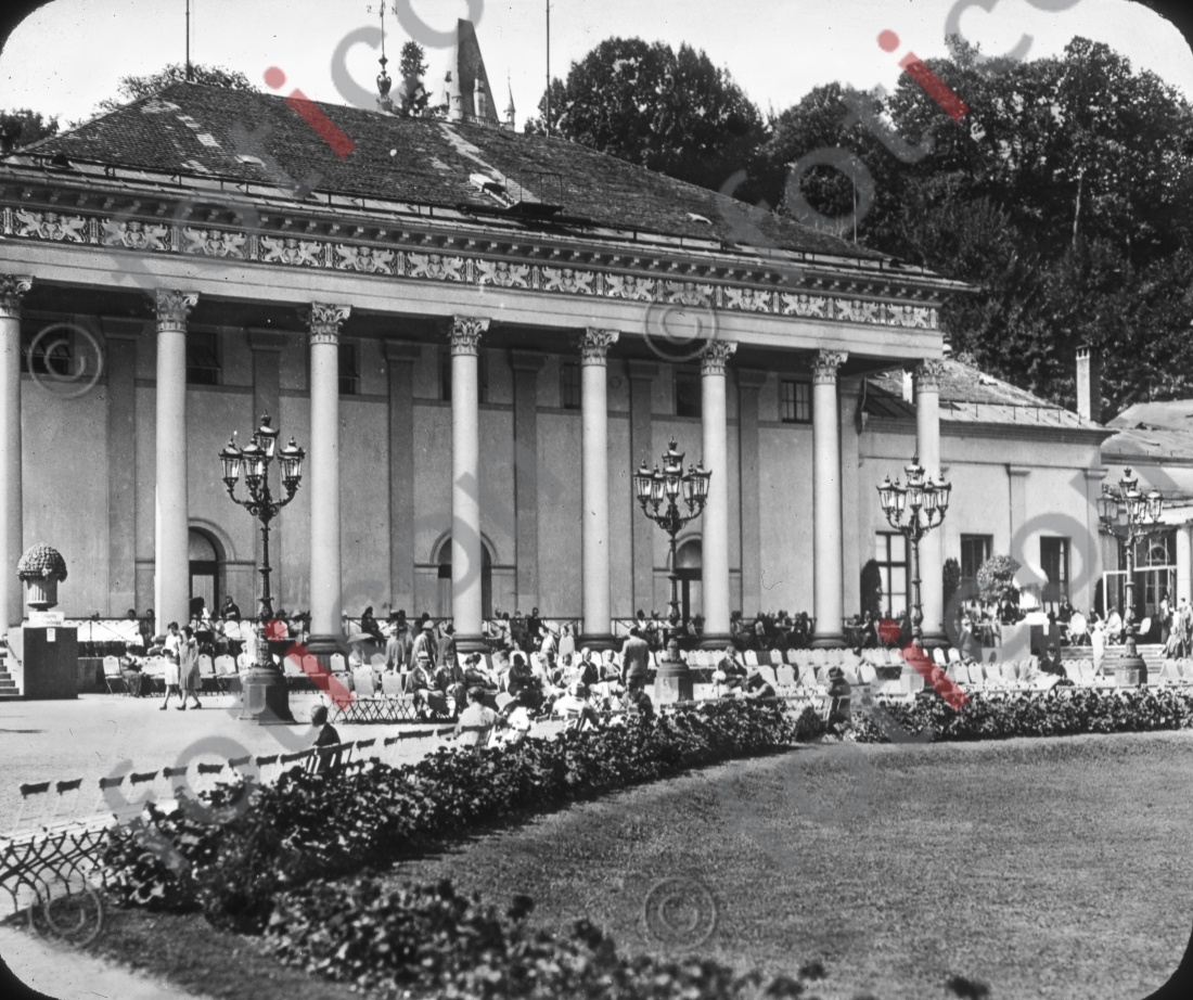 Kurhaus Baden-Baden | Kurhaus of Baden-Baden (foticon-simon-127-071-sw.jpg)